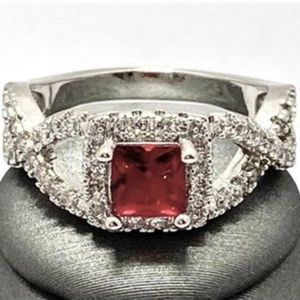 1.05 ctw Garnet and White Sapphire Ring